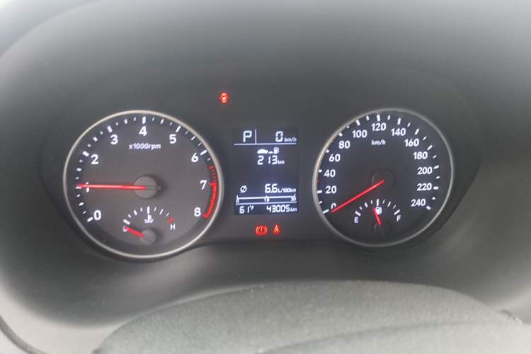 Used Hyundai Celesta 2020 1.6L Automatic GL Enjoyable Edition Instrument Cluster