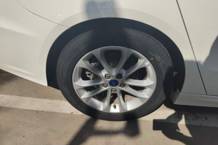 Used Ford Mondeo 2020 EcoBoost 180 Stylish Model Right Rear Wheel Hub