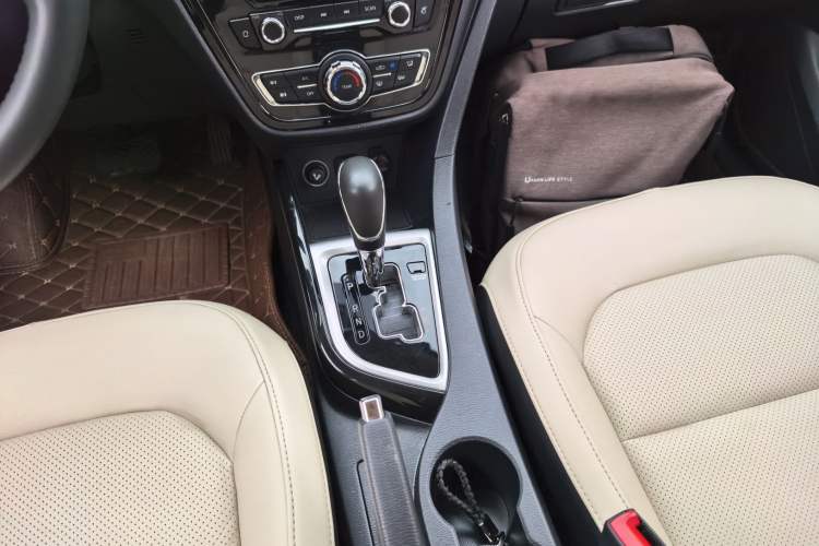 Used Changan Alsvin V7 2016 1.6L Automatic Fun Model China V Standard
