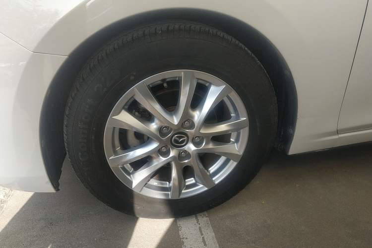 Used Mazda 3 Axela 2017 Hatchback 1.5L Automatic Luxury Model Emission Standard China V Exterior 4