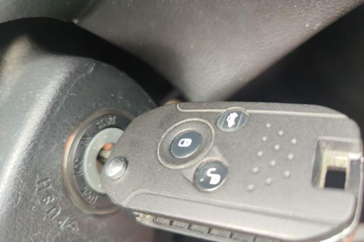 Used Subaru Outback 2015 2.5i Classic Edition Vehicle Key