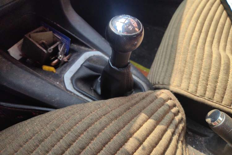 Used Citroen Elysee 2017 1.6L Manual Fashion Model Gear Lever