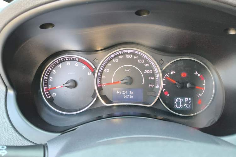 Used Renault Koleos 2012 2.5L 4x4 Comfort Edition with Navigation
