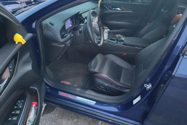 Used Buick Regal 2020 GS 28T Prestige Model