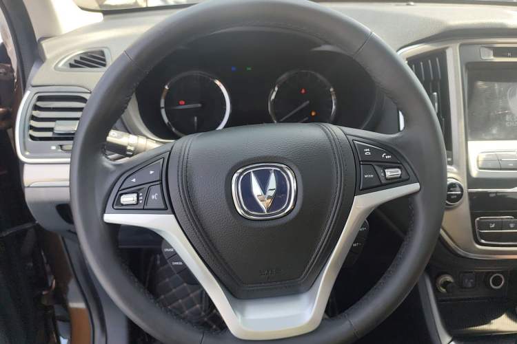 Used CHANGAN CS95 2017 2.0T Two-Wheel Drive Zhitu Edition