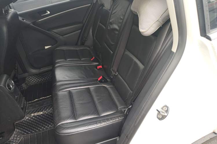 Used Volkswagen Tiguan 2015 1.8TSI Automatic All-Wheel-Drive Luxury Model