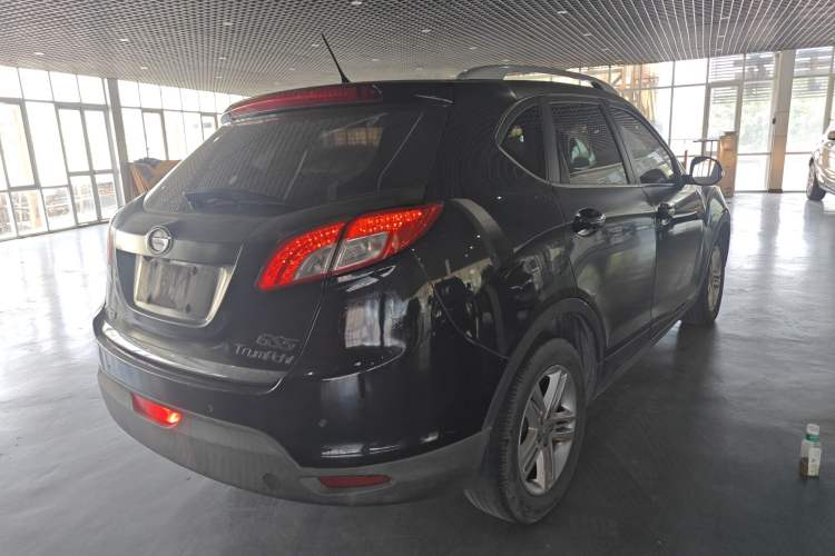 Used GAC Trumpchi GS5 2013 2.0L Automatic Two-Wheel Drive Light Interior Special Edition
