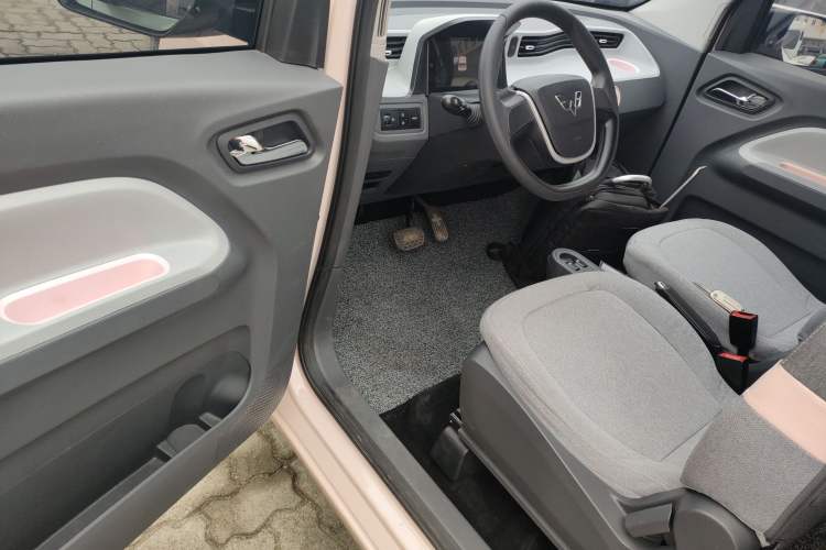 Used Wuling Hongguang MINIEV 2022 Macaron Premium Model – Lithium Iron Phosphate
