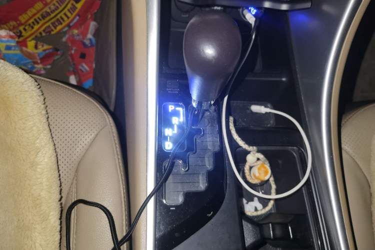 Used Hyundai Sonata 2011 2.0L Automatic Luxury Edition
