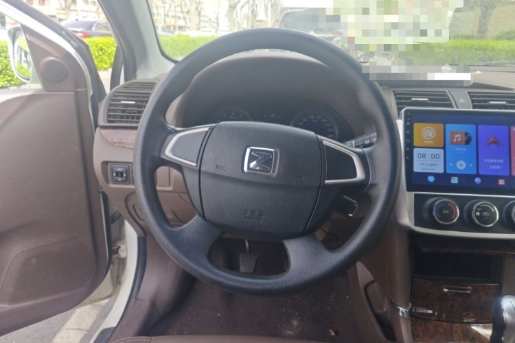 Used Zotye Z300 2016 New Vision 1.5L Manual Entry-Level Model with Sunroof Steering Wheel