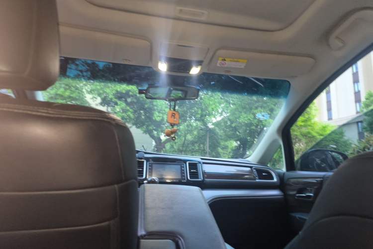 Used Honda Elysion 2016 2.4L Supreme Edition Headliner