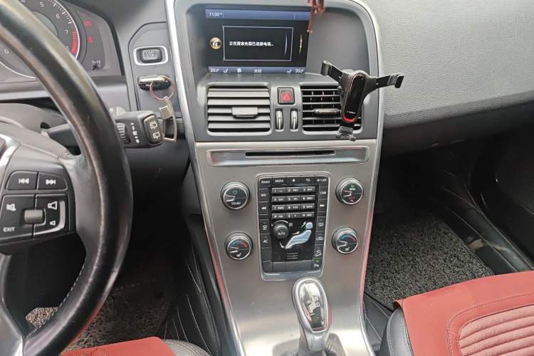 Used Volvo XC60 2013 T6 AWD Comfort Edition
