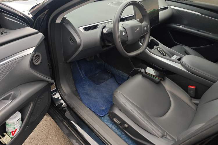 Used XPeng MONA M03 2024 620 with Ultra-Long Range Driver Seat