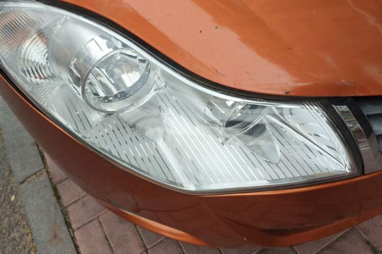 Used Chery Fengyun 2 2010 Hatchback 1.5L Ambition Model Right Front Headlight