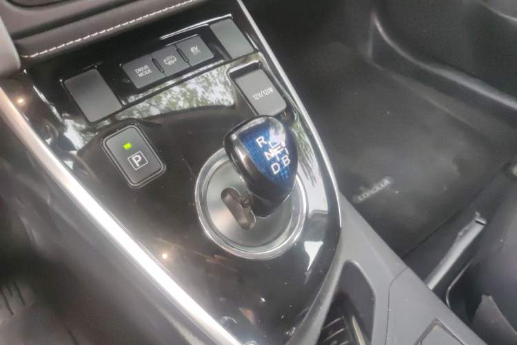 Used Toyota Corolla Hybrid E+ 2019 1.8L E-CVT Leading Edition Gear Lever