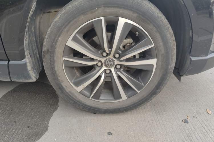 Used Toyota Harrier 2022 2.0L CVT Two-Wheel Drive Entry Version