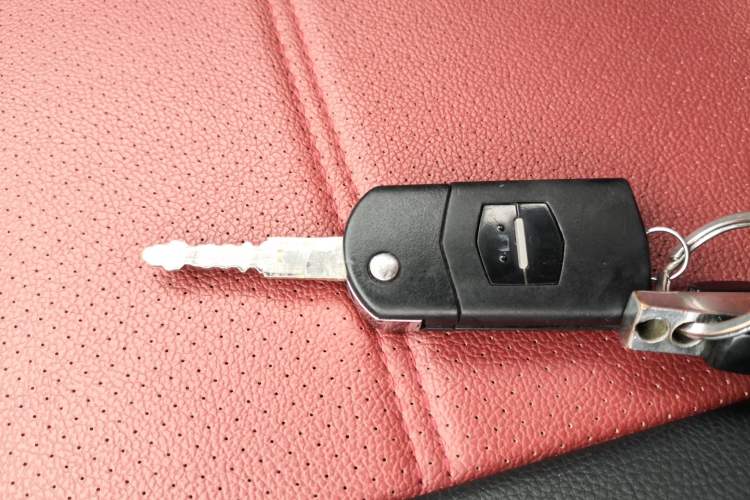 Used Mazda Mazda 3 2015 Hatchback 1.6L Manual Comfort Edition
