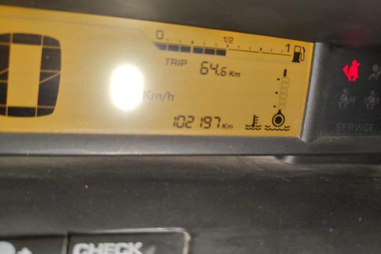 Used Citroen C-Quatre 2011 Hatchback 1.6L Automatic XuanYa Model Odometer Close Up