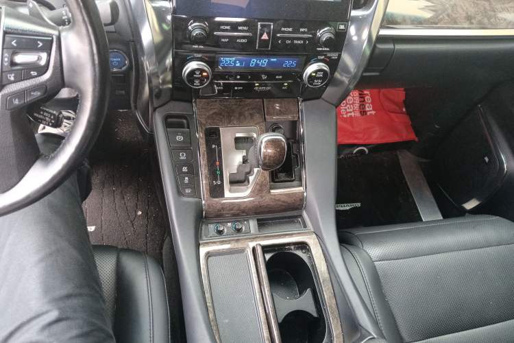 Used Toyota Alphard 2021 Dual-Engine 2.5L Prestige Edition