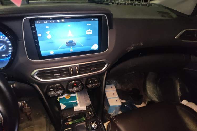 Used GAC Trumpchi GS4 2019 270T Manual Two-Wheel-Drive Elite Edition Audio And AC Panel