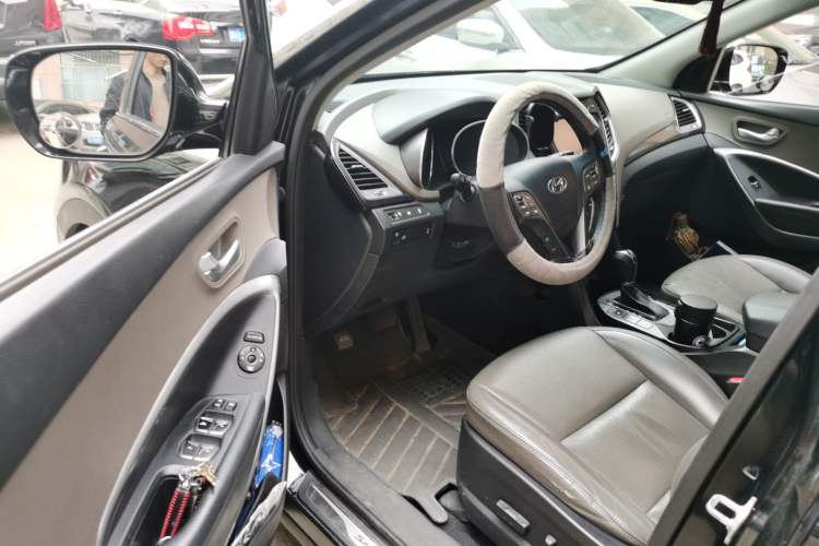 Used Hyundai Santa Fe Classic 2013 3.0L Four-Wheel Drive Comfort Edition 7 Seats Euro IV
