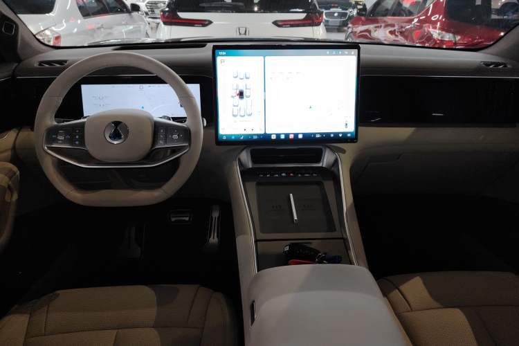 Used Denza N8L 2025 Model Flagship Model