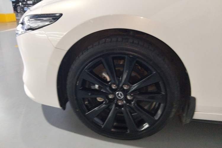 Used Mazda 3 Axela 2022 2.0L Automatic Zhi Rui Obsidian Edition