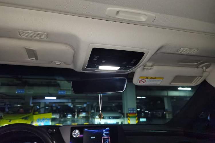 Used Lexus ES 2018 300h Premier Edition China V Standard
