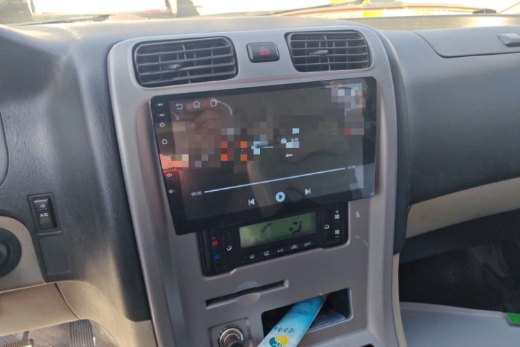 Used Jinbei Grace 2013 2.0L Zhi Ling Standard 7-Seater All-Games Commemorative Version China IV Standard