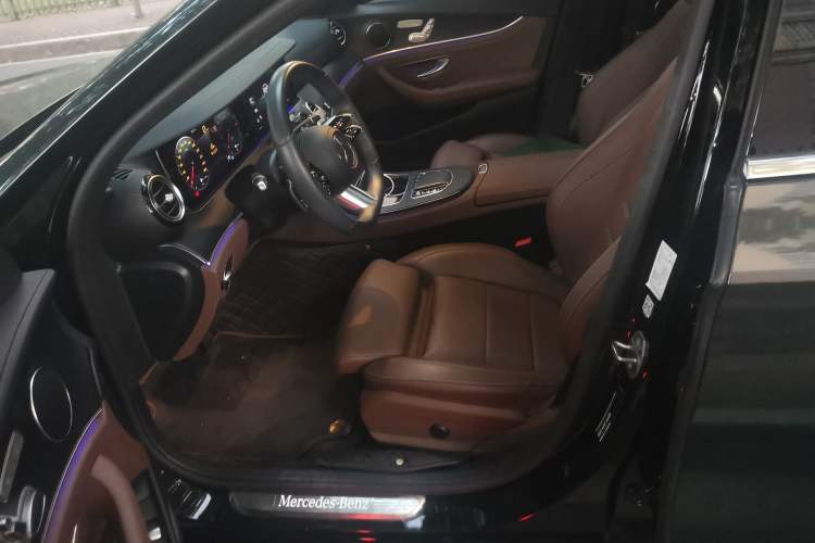 Used Mercedes-Benz E-Class New Energy 2022 Restyled E 350 e L Plug-in Hybrid Sports Sedan Left Front Seat