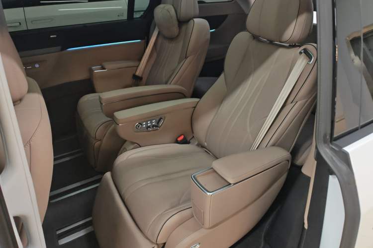 Used XPeng X9 2025 740 Ultra-Long Range Max