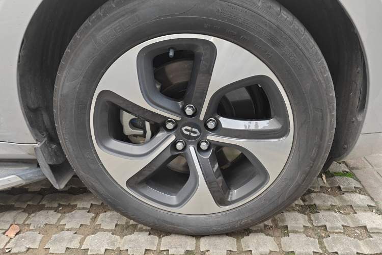 Used Hima AITO M5 2023 Extended-Range Rear-Drive Standard Version
