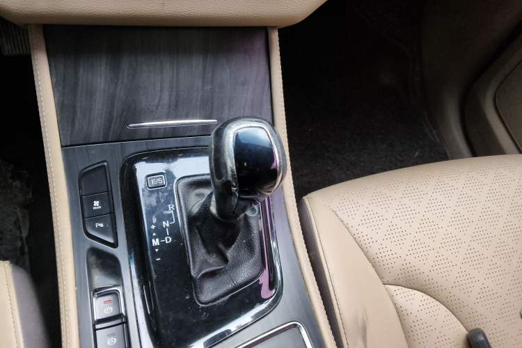 Used Baojun 730 2017 1.8L iAMT Prestige Version 7 Seats