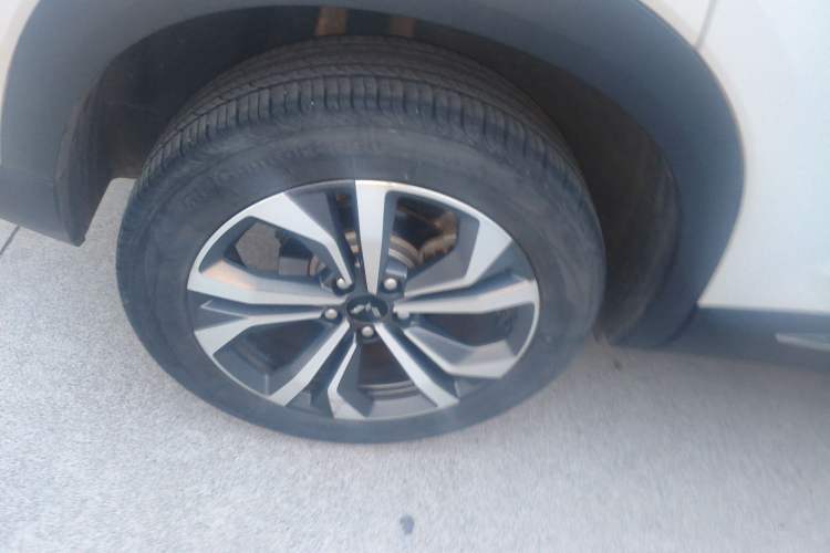 Used Wuling Asta 2022 2.0L DHT Electric-Speed Version
