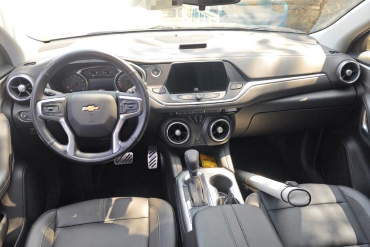 Used Chevrolet Blazer 2020 650T 7-Seater Luxury Edition Center Console