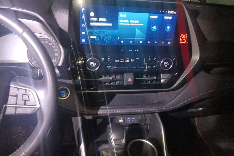 Used Toyota Highlander 2022 380T Four-Wheel Drive Prestige Edition 7-Seater Audio And AC Panel