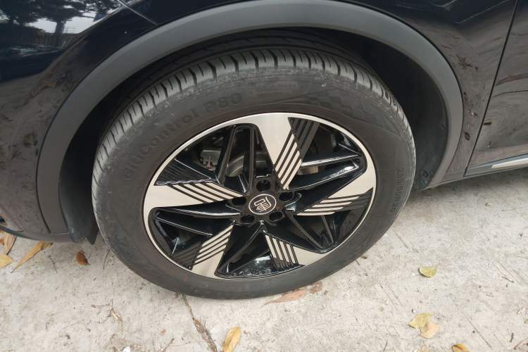 Used BYD Tang New Energy 2023 DM-i Champion Edition 112KM Prestige Model Left Front Wheel Hub