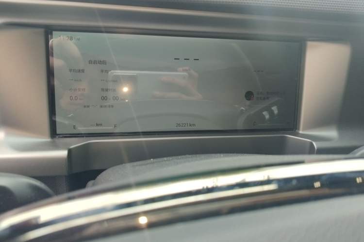 Used JETOUR Traveler 2023 2.0T Four-Wheel Drive Conqueror Odometer Close Up