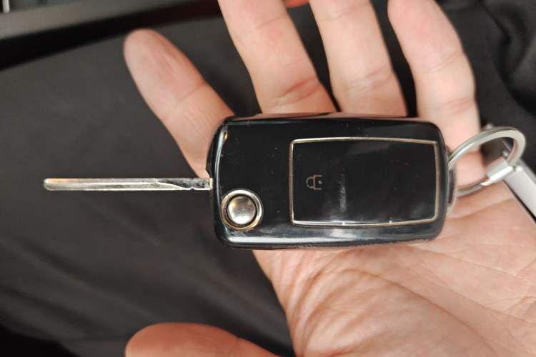 Used Volkswagen Sagitar 2015 1.6L Automatic Comfort Model Vehicle Key