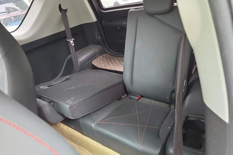 Used Chery QQ Little Ant 2024 251km True Love Edition Left Rear Seat