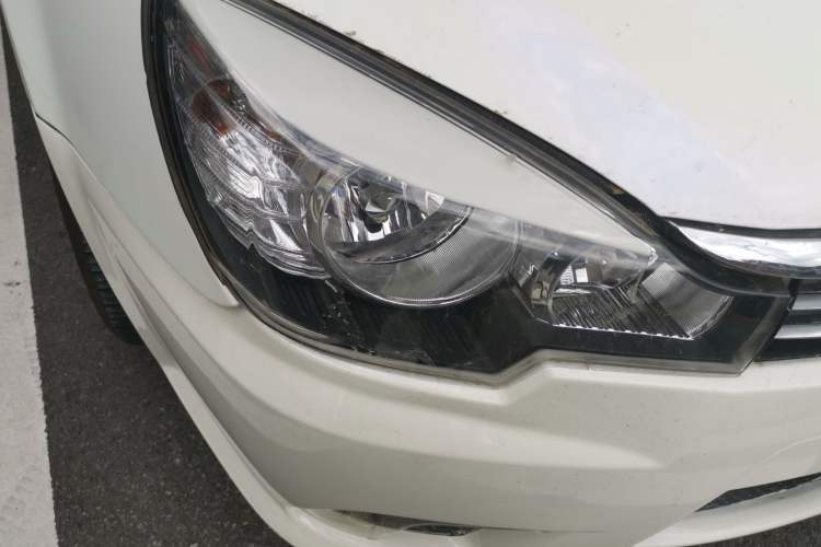 Used Soueast V3 Lingyue 2014 1.5L Manual Style Value Edition
