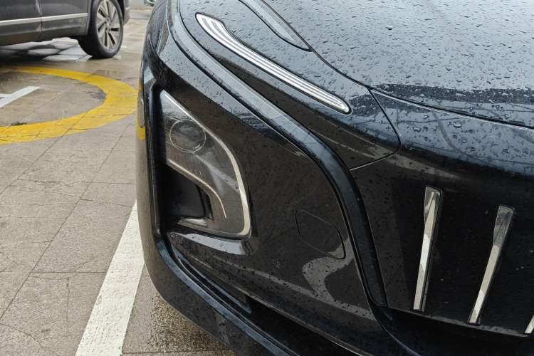 Used Hongqi E-QM5 2023 620km PLUS
