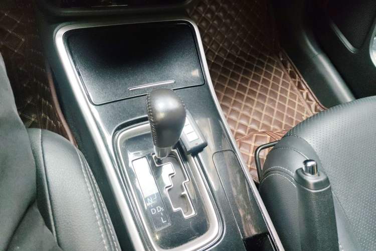 Used Mitsubishi Outlander 2018 2.0L Two-Wheel Drive Glory Edition 5 Seats
