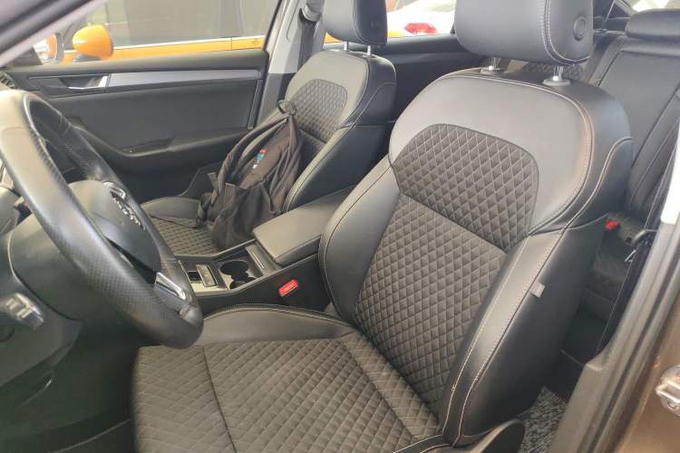 Used Skoda Superb 2018 TSI330 DSG Comfort Edition China VI Standard