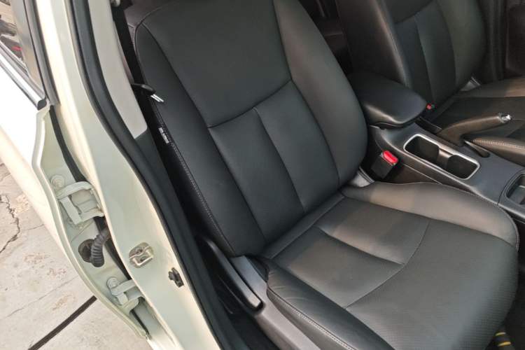 Used Nissan Sylphy 2019 1.6XV CVT Smart Connect Luxury Edition China VI Standard Right Front Seat