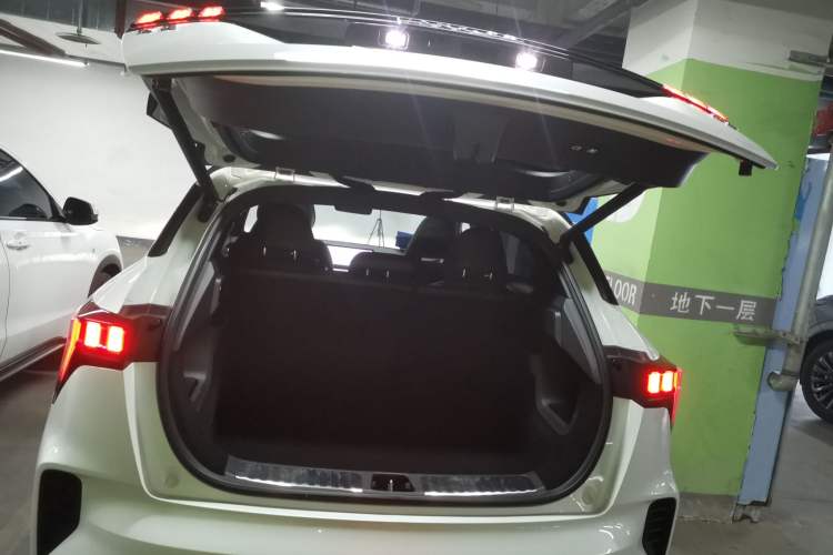 Used Lynk & Co 06 2023 Remix 1.5T Dynamic Halo
