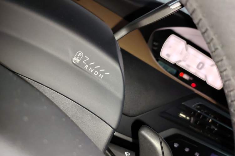 Used Citroen C4 Picasso 2015 Grand 1.6T Luxury 7-Seater Gear Lever