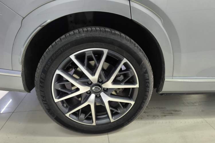 Used GAC Trumpchi GS8 2022 Dual-Engine Series 2.0TM Two-Wheel Drive Prestige Edition (7 Seats)
