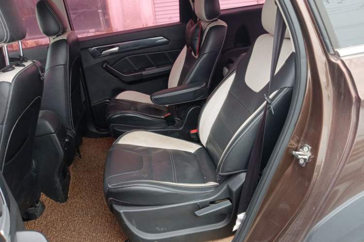 Used BAIC Weiwang M50F 2017 1.5L Standard Model
