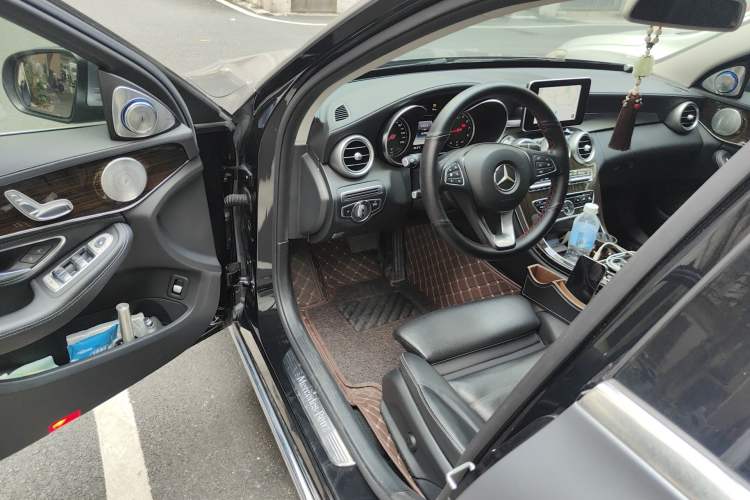 Used Mercedes-Benz C-Class 2018 C 180 L Fashion Model Driver Seat